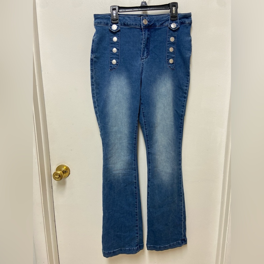 Chic Blue Flare Women's Jeans
